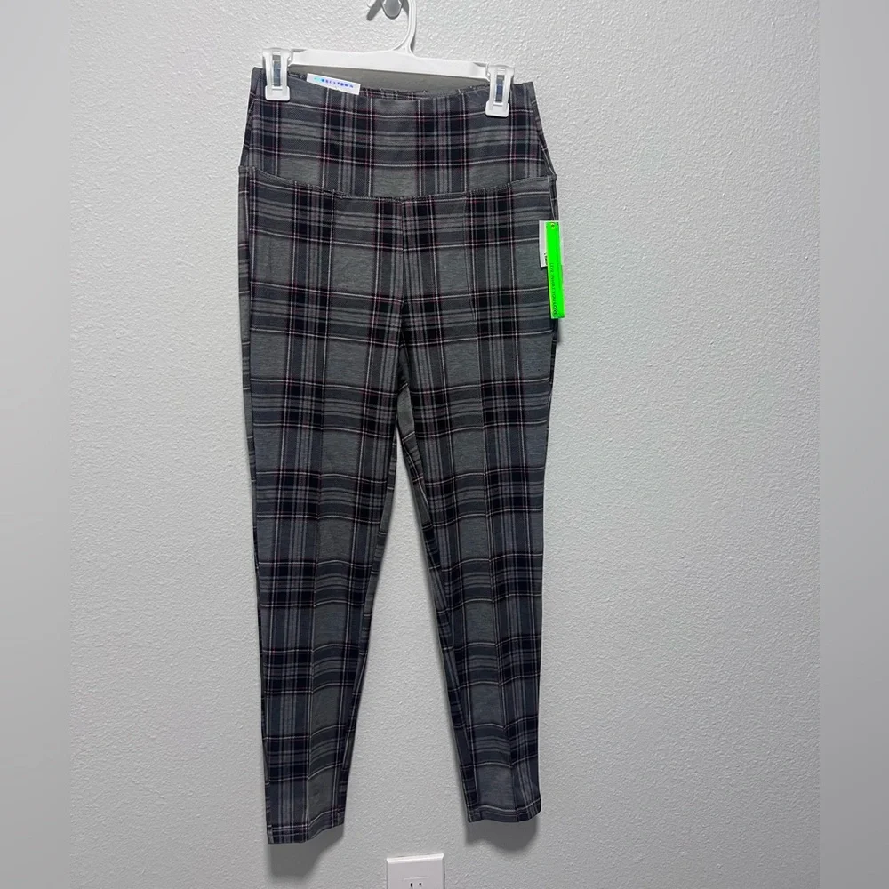 Tinseltown Gray Black Red Plaid Pants Size Medium